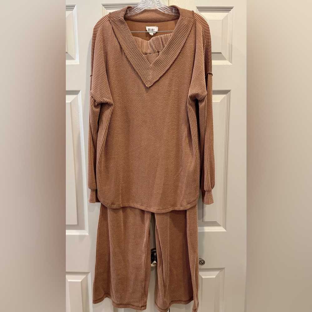 Cozy Ribbed BiBi Set in brown